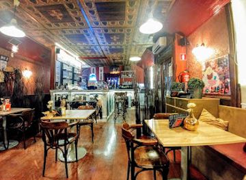 spain/toledo/bar/virtudes-cafe-bar-music