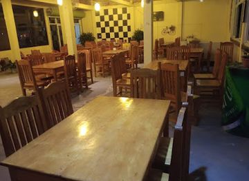 laos/houaphanh-province/bar/natphop-restaurant