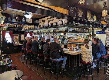 california/monterey/monterey-bay-aquarium/bar/the-crown-anchor