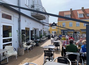 denmark/bornholm/bar/terrassen