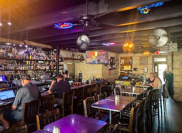 texas/hill-country/bar/silver-creek-beer-garden-grille
