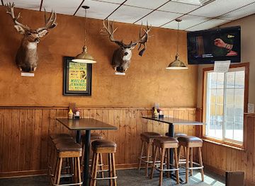 nevada/great-basin-national-park/bar/racks-bar-and-grill