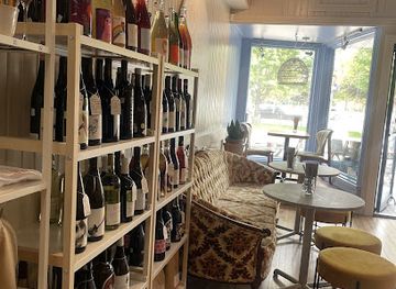 canada/lanaudiere/bar/marcel-cafe-caviste