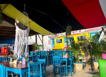 guatemala/peten/bar/san-telmo-hostel-terrace-bar