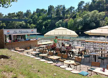 Na Moraču plažni bar