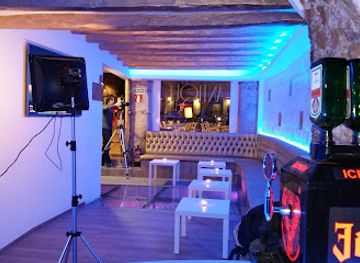 spain/tarragona/bar/antique