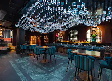 M Bar Kitchen & Cocktails