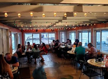 indiana/the-lakes-region/bar/sandbar-grill