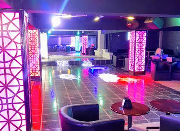 mexico/huatulco/bar/sugar-disco-friendly