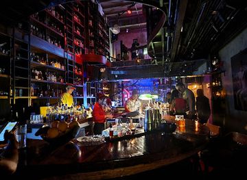 philippines/luzon/bar/the-spirits-library