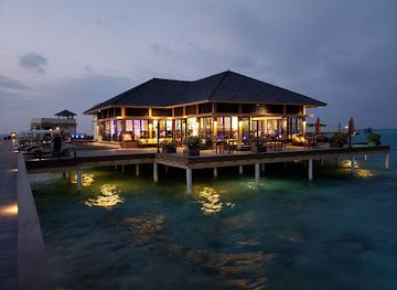 maldives/faafu-atoll/bar/azzuro