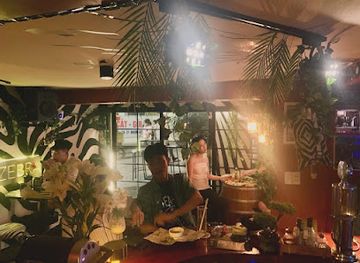 vietnam/ha-long/bai-chay/bar/zebra-bar