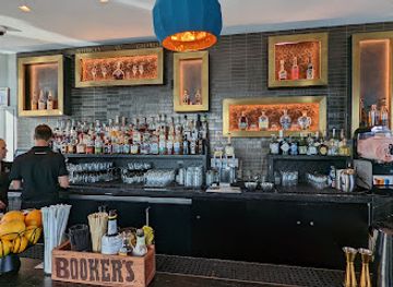 washington/the-columbia-basin/bar/whiskey-charlie
