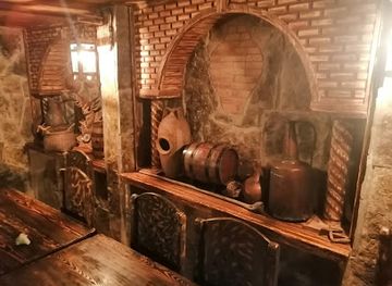 georgia/uplistsikhe/bar/chituaishvilebis-saojaxo-ghvinis-marani