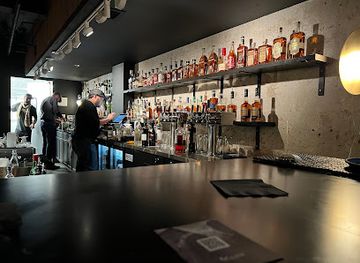 north-carolina/durham-area/bar/the-waiting-room