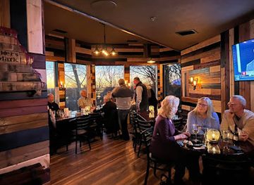 missouri/pomme-de-terre-lake/bar/horseshoe-bend-bar-and-grill