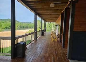 missouri/current-river/bar/the-landing-current-river