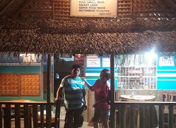 philippines/chocolate-hills/bar/oea