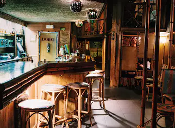 Kahiki, bar, pub, cocteleria, de moda en barcelona