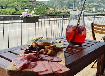 portugal/serra-do-marao/bar/garrafeira-gato-preto