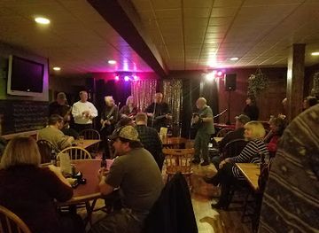 maine/kennebec-county/bar/sully-s-tavern