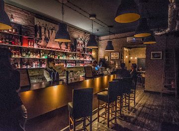 poland/poznan/lazarz/bar/dash-cocktails-cigars