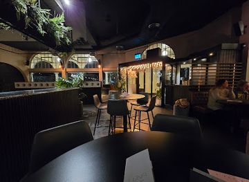 australia/australian-capital-territory/bar/luna