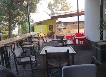 tanzania/mount-kilimanjaro/bar/vegas-bar