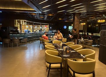 indonesia/north-sulawesi/bar/carpediem-restaurant-bar