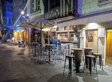 Crêperie Bar Cocktails La Cour