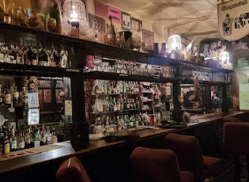 cyprus/nicosia/bar/plato-s-bar