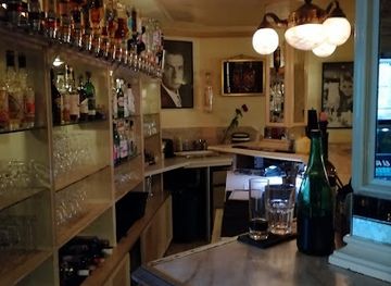 austria/vienna/hietzing/bar/schaumweinhauschen