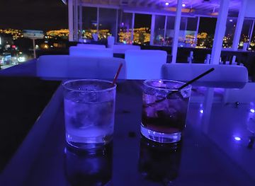 honduras/western-highlands/bar/sky-bar