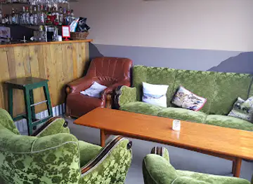 Grand-Inn Bar and Bed