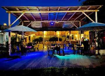 peru/ica/bar/8-cepas-cachiche