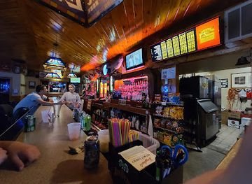 wisconsin/lake-superior-lowland/bar/neighborly-bar