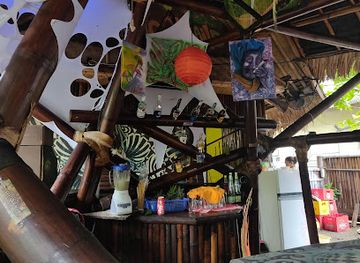 indonesia/west-nusa-tenggara/bar/space-bar