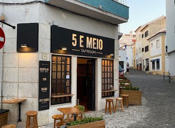portugal/ericeira/bar/5-e-meio-taproom