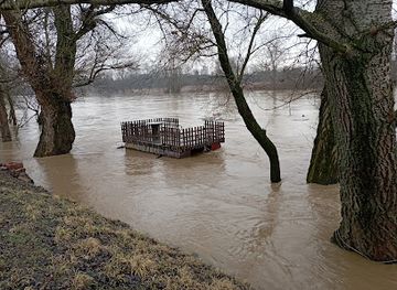 serbia/rasina/bar/mesto-za-uzivanje