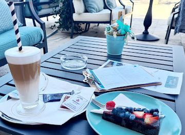 hungary/lake-balaton/bar/captain-s-bar-balatonfured