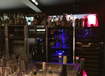 germany/frankfurt/bahnhofsviertel/bar/amp