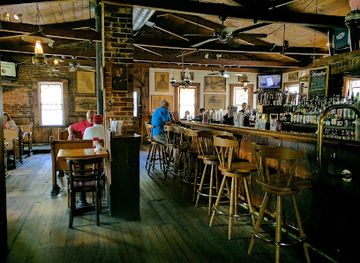 connecticut/tolland-county/bar/bidwell-tavern