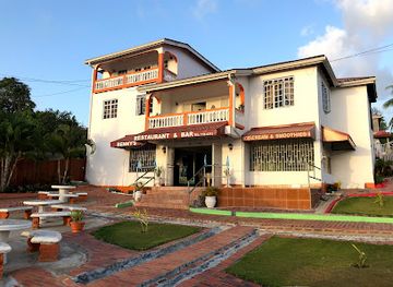 saint-lucia/anse-la-raye-quarter/bar/benny-s-tropical-dream-bar-and-restaurant