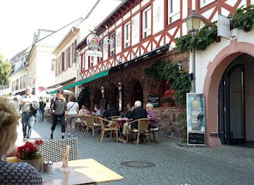 germany/upper-rhine/bar/wine-stand-marketplace-rudesheim-am-rhein