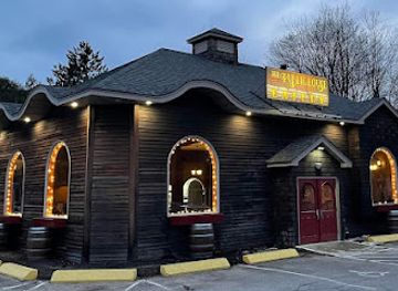 new-hampshire/great-north-woods/bar/the-public-house-eatery