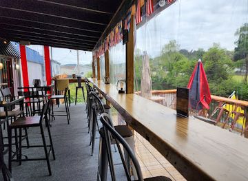 tennessee/tennessee-valley/bar/the-waterfront-bar