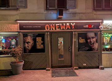 austria/lunersee/bar/oneway-pub