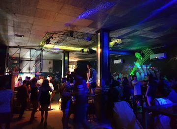 laos/annamite-range/bar/viva-pub