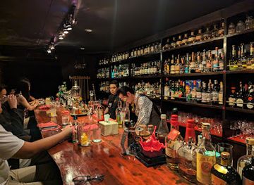 thailand/bangkok/ekkamai/bar/the-bar-vagabond