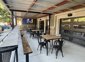 oklahoma/wichita-mountains-wildlife-refuge/bar/bootleggers